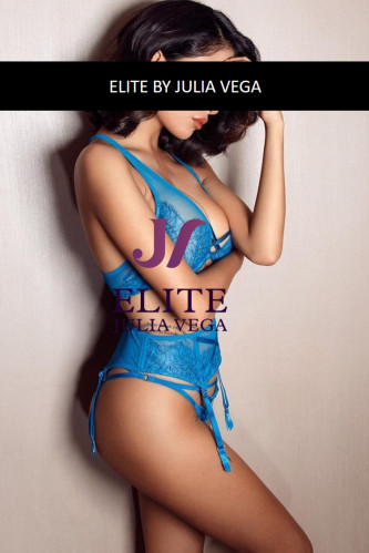 Carola escort lujo Dubai latina